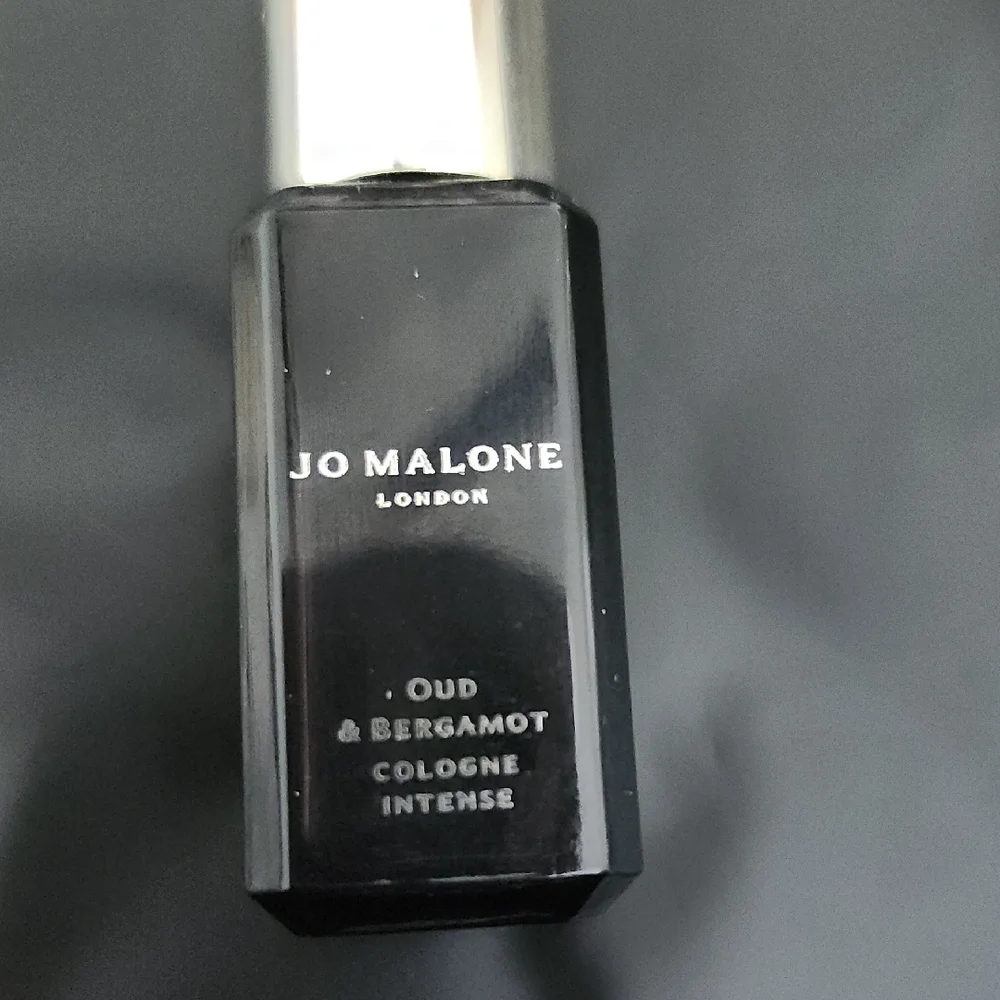 Jo Malone Mini Fragrance Set - Black and Silver Bottles - Picture 4 of 5